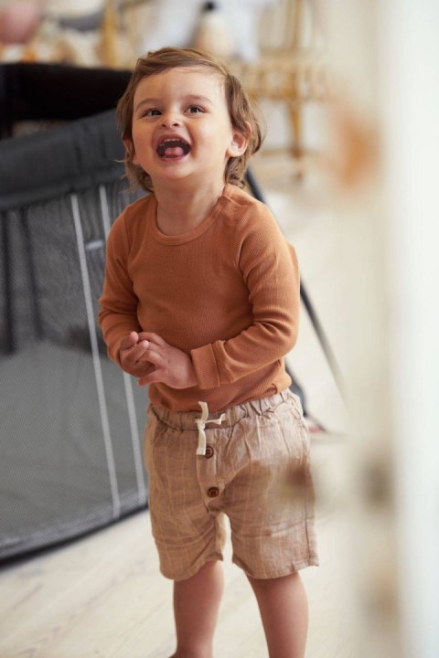 BABYBJORN - łóżeczko turystyczne LIGHT - czarny + prześcieradło BABYBJORN - łóżeczko turystyczne LIGHT - czarny + prześcieradło