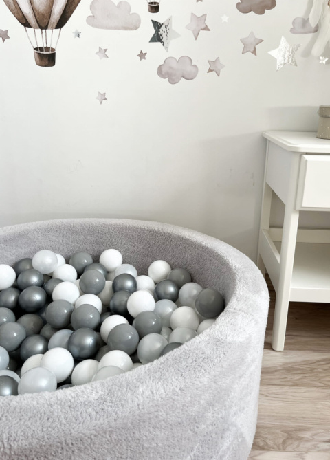 Suchy basen z piłeczkami 30x90 PLUSH JASNY SZARY Suchy basen z piłeczkami 30x90 PLUSH JASNY SZARY