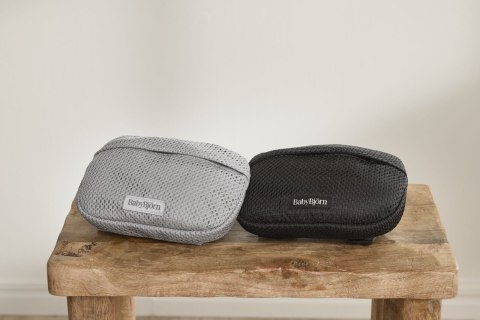 BABYBJORN - kieszonkowy woreczek do nosidełka, Mesh, Czarny BABYBJORN - kieszonkowy woreczek do nosidełka, Mesh, Czarny