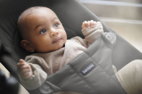 BABYBJORN - leżaczek BALANCE SOFT WOVEN/JERSEY Tri Fabric, Ciemny Szary + zabawka do leżaczka - Googly Eyes BABYBJORN - leżaczek BALANCE SOFT WOVEN/JERSEY Tri Fabric, Ciemny Szary + zabawka do leżaczka - Googly Eyes