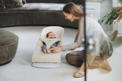 BABYBJORN - leżaczek BALANCE SOFT WOVEN/JERSEY Tri Fabric, Jasny Beż + zabawka do leżaczka - Googly Eyes BABYBJORN - leżaczek BALANCE SOFT WOVEN/JERSEY Tri Fabric, Jasny Beż + zabawka do leżaczka - Googly Eyes