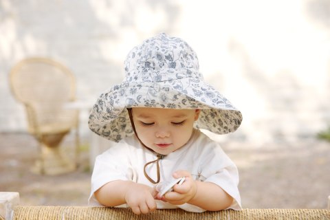 Elodie Details - Kapelusz przeciwsłoneczny - Garden Leo Toile - 6-12 m-cy Elodie Details - Kapelusz przeciwsłoneczny - Garden Leo Toile - 6-12 m-cy