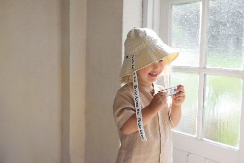 Elodie Details - Kapelusz przeciwsłoneczny - Oat White - 1-2 lata Elodie Details - Kapelusz przeciwsłoneczny - Oat White - 1-2 lata
