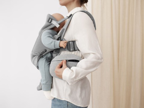 BABYBJORN - nerka/saszetka do nosidełka, Woven Mélange, Jasny Szary BABYBJORN - nerka/saszetka do nosidełka, Woven Mélange, Jasny Szary