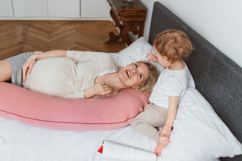 POOFI Poduszka ciążowa Organic kolor: lawenda POOFI Poduszka ciążowa Organic kolor: lawenda