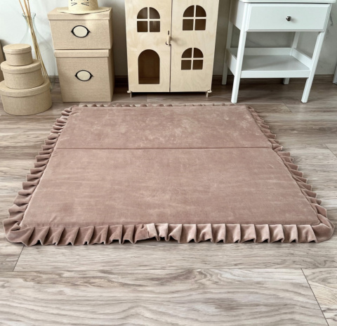 Mata do zabawy VELVET beżowa kwadratowa 105x105 Mata do zabawy VELVET beżowa kwadratowa 105x105